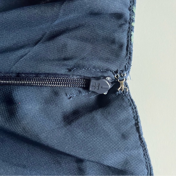 American Eagle Skirt - Picture 2 of 9